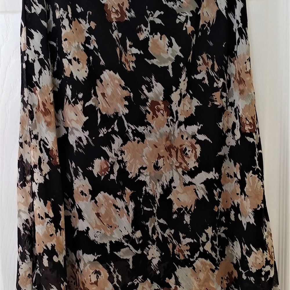 Briggs of Ny Petite M  2 Layer skirt  Ruffle Hem